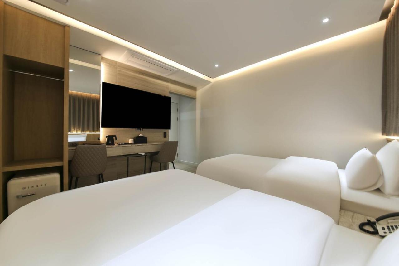 Brown Dot Hotel Pyeonghwa Plaza 木浦市 外观 照片