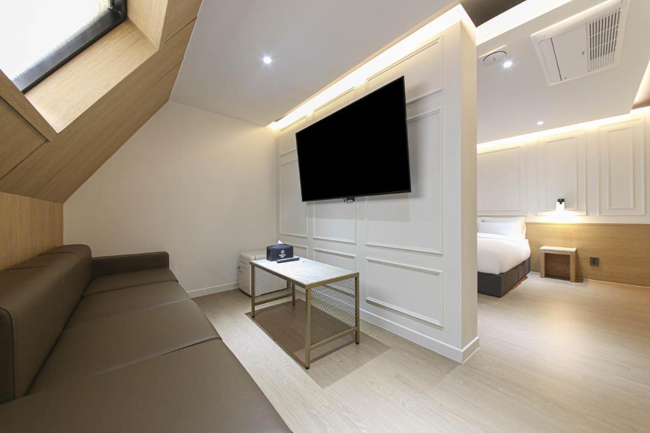 Brown Dot Hotel Pyeonghwa Plaza 木浦市 外观 照片
