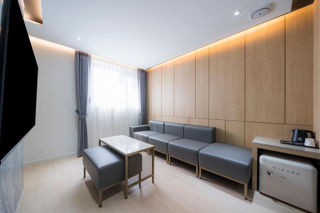 Brown Dot Hotel Pyeonghwa Plaza 木浦市 外观 照片