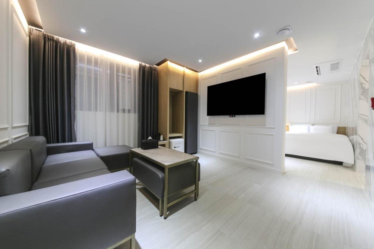 Brown Dot Hotel Pyeonghwa Plaza 木浦市 外观 照片