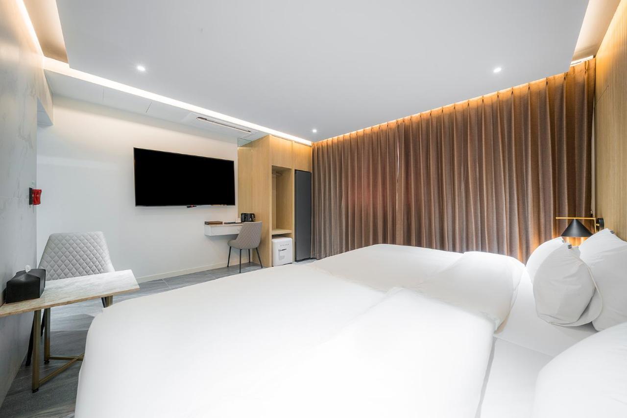 Brown Dot Hotel Pyeonghwa Plaza 木浦市 外观 照片