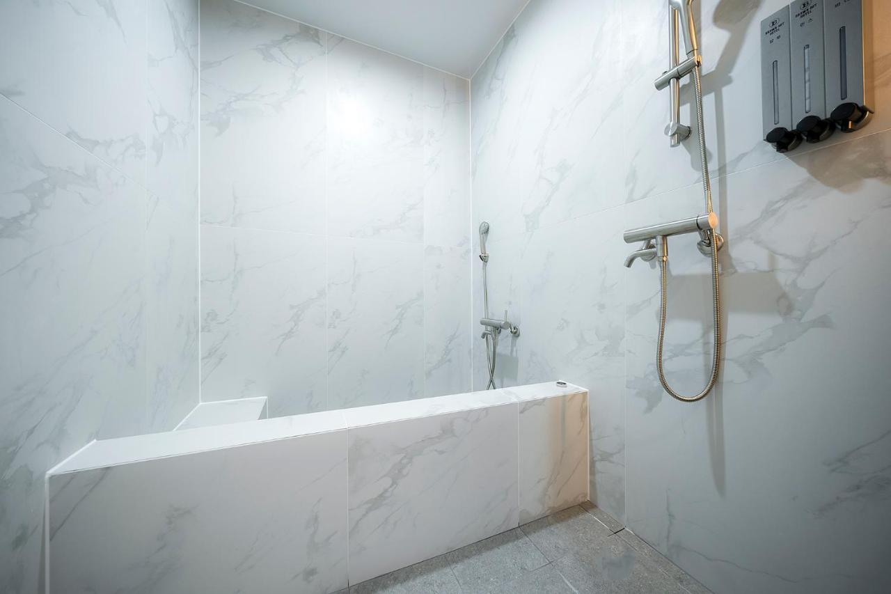 Brown Dot Hotel Pyeonghwa Plaza 木浦市 外观 照片
