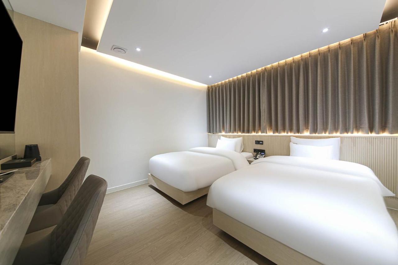 Brown Dot Hotel Pyeonghwa Plaza 木浦市 外观 照片