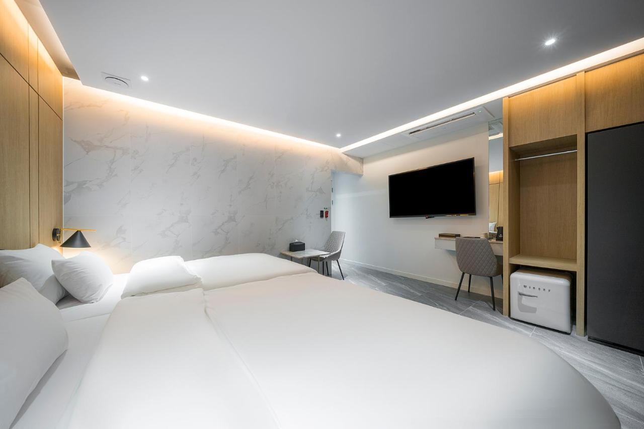 Brown Dot Hotel Pyeonghwa Plaza 木浦市 外观 照片