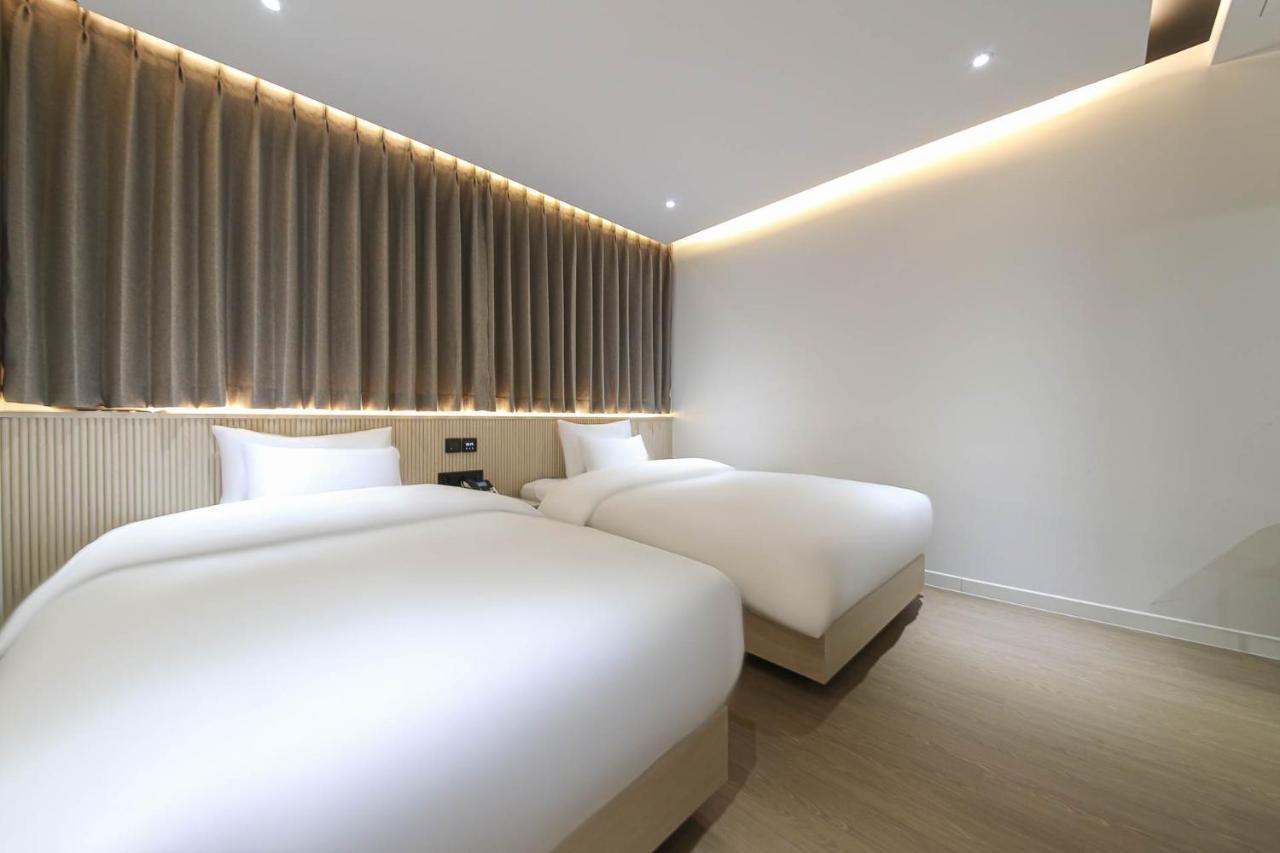 Brown Dot Hotel Pyeonghwa Plaza 木浦市 外观 照片