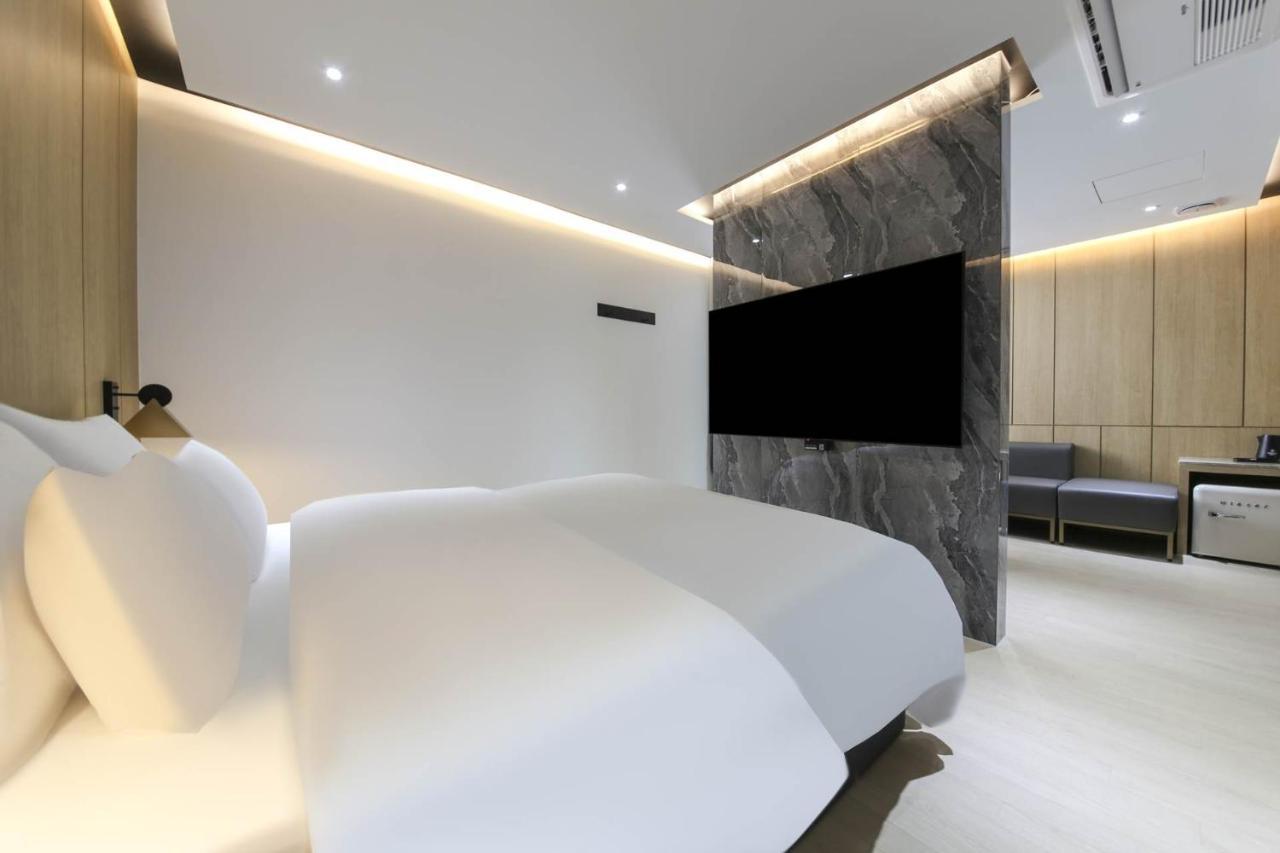 Brown Dot Hotel Pyeonghwa Plaza 木浦市 外观 照片