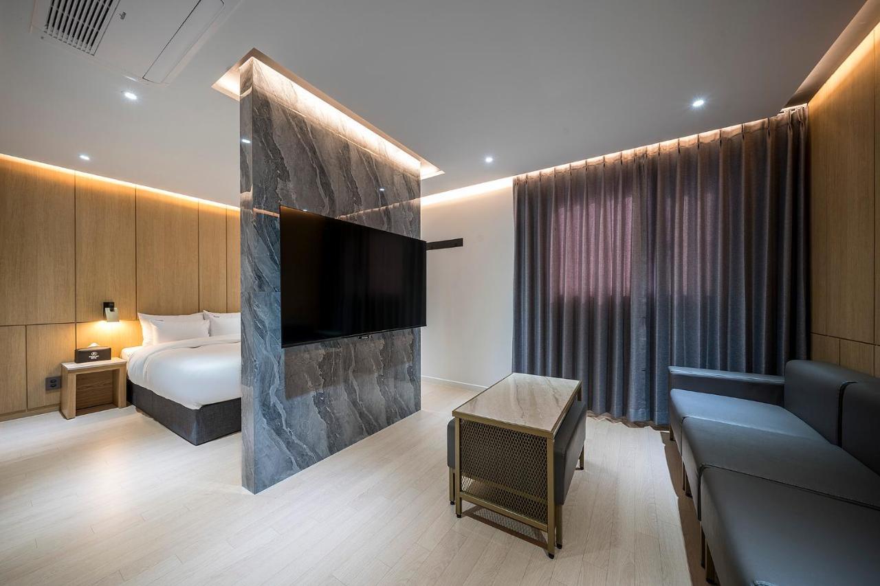 Brown Dot Hotel Pyeonghwa Plaza 木浦市 外观 照片