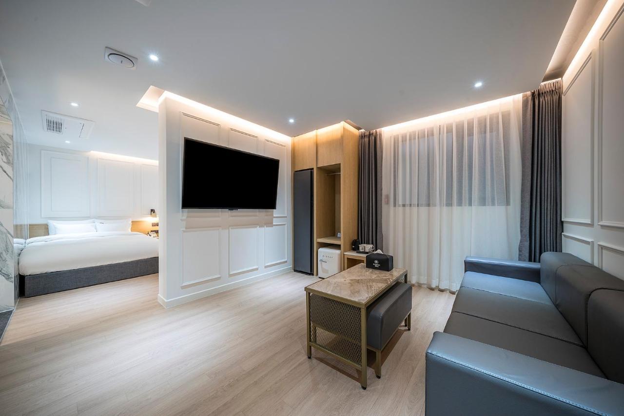 Brown Dot Hotel Pyeonghwa Plaza 木浦市 外观 照片