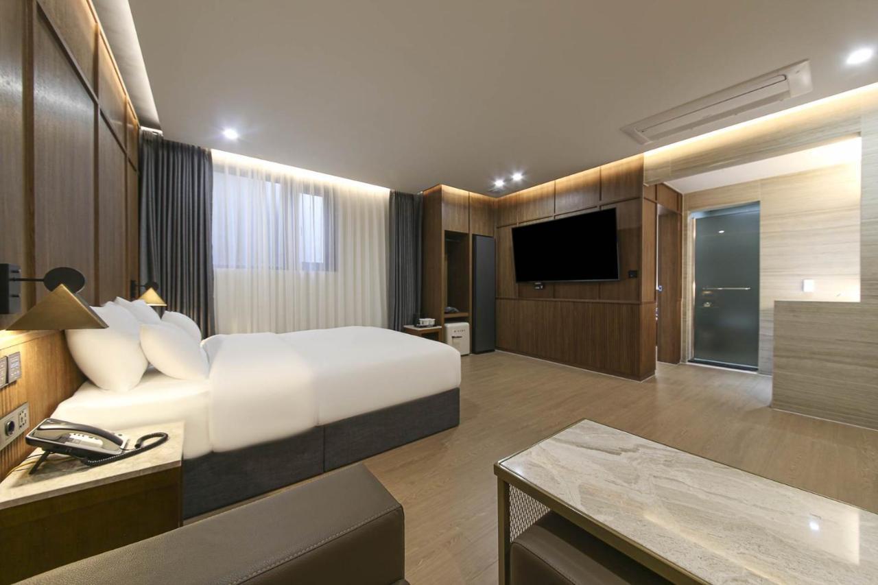 Brown Dot Hotel Pyeonghwa Plaza 木浦市 外观 照片